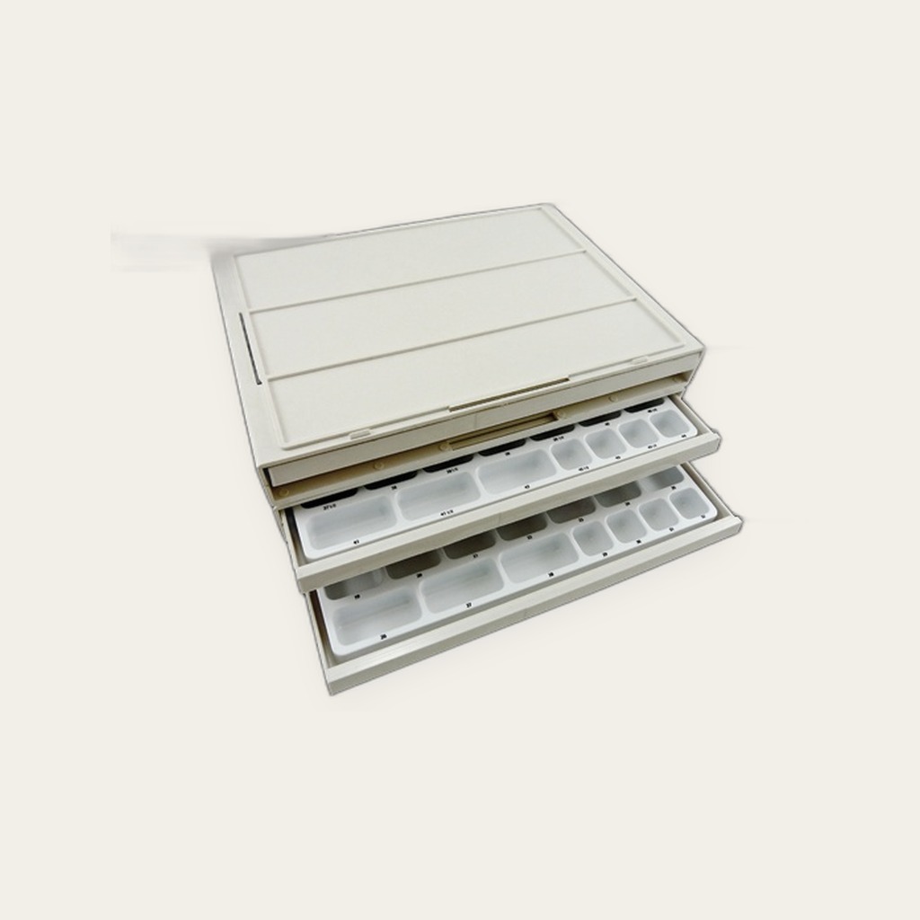 Stackable band organizer